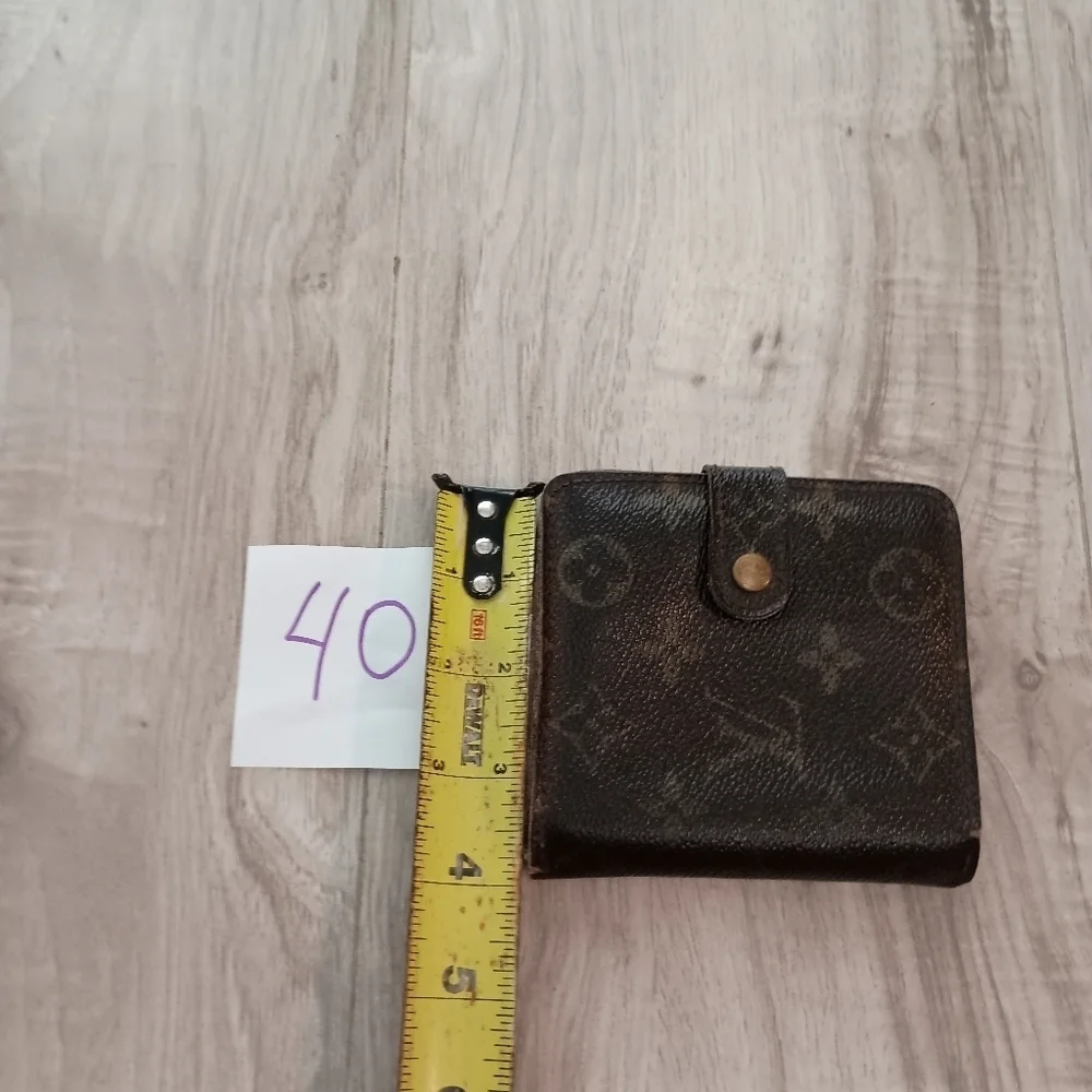 Louis Vuitton Brown Mongram Canvas Wallet Bi Fold - Picture 12 of 12
